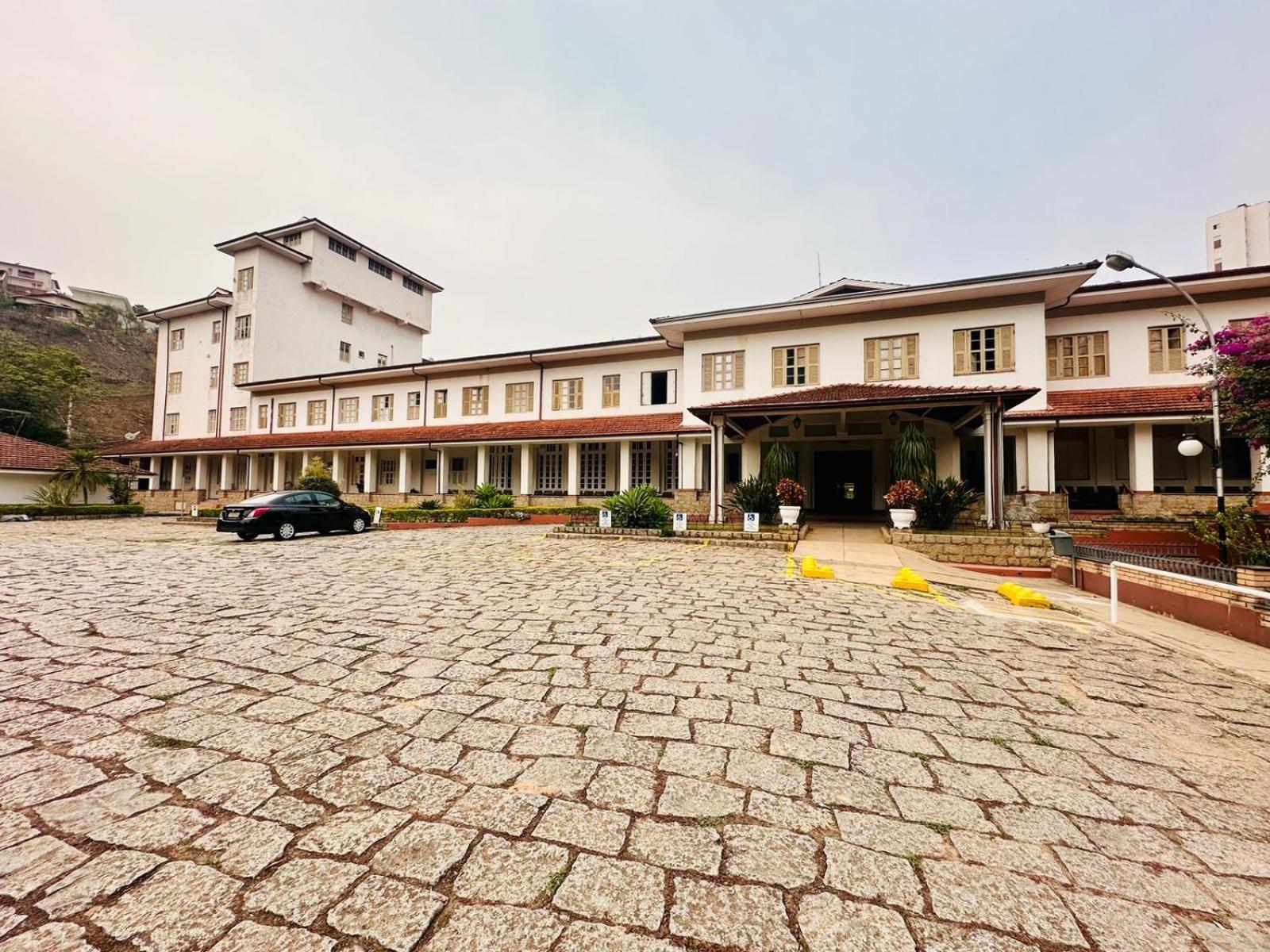 Apartamento Condominio Quisisana Centro Pocos De Caldas Lazer Completo, Uma Estrutura De Resort Esterno foto